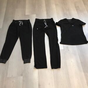FIGS WOMENS SCRUB SET BLACK TOP 2 PANTS ZAMORA JOGGER XS/S